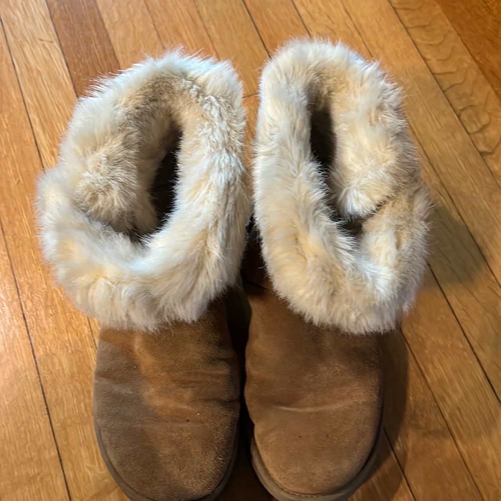 Uggs Milla bootie well loved ladies size 10